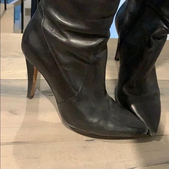 Tall black leather boots - Picture 3 of 3